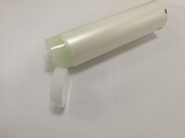 پاک کننده صورت مروارید سفید پلاستیکی فشار لوله PBL Dia 40 و ارتفاع 170mm ارتفاع 100g